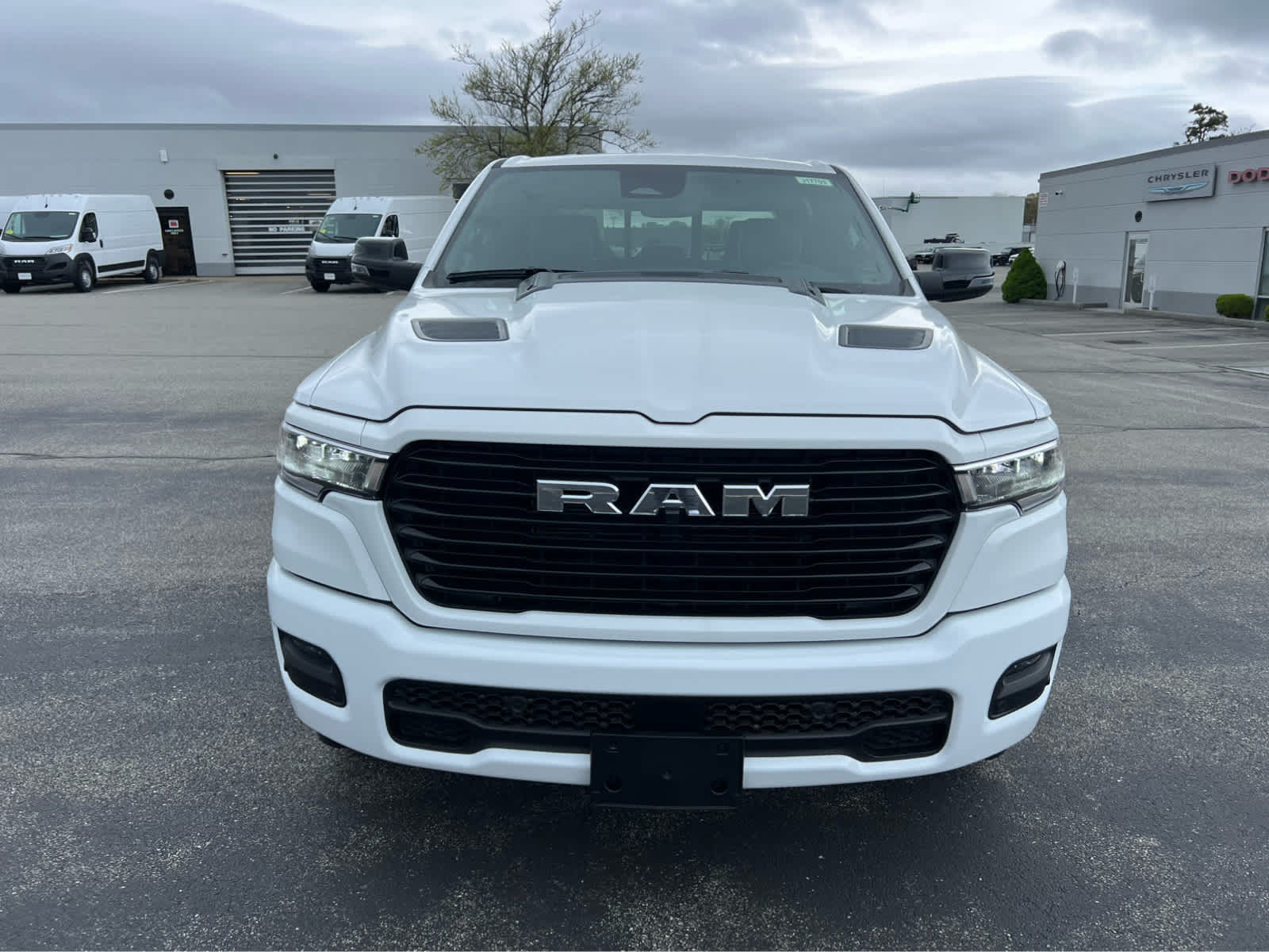 2025 Ram 1500 Laramie photo 2