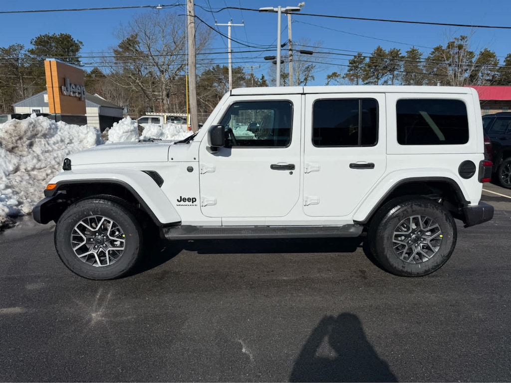 New 2026 Jeep Wrangler 4-DOOR SAHARA Sport Utility