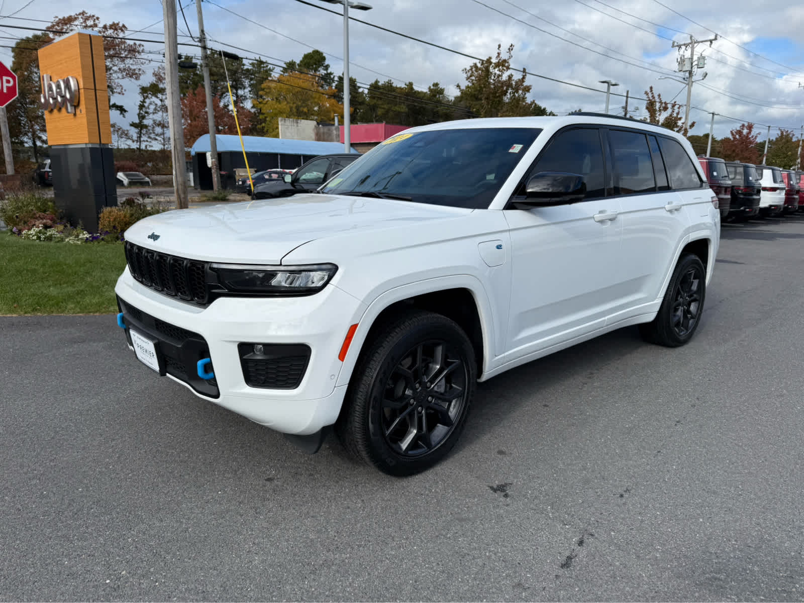 2024 Jeep Cherokee Limited 4xe photo 3
