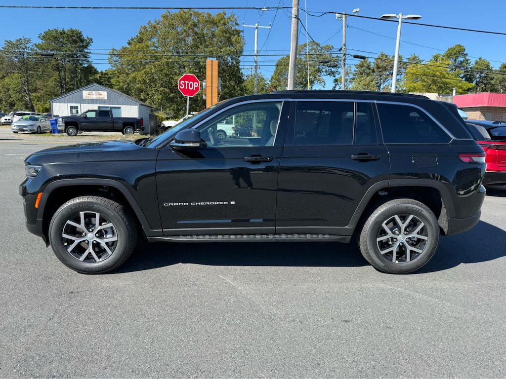 New 2025 Jeep Grand Cherokee LIMITED 4X4 Sport Utility