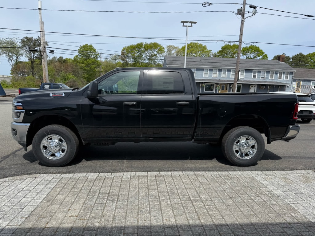 New 2026 Ram 2500 TRADESMAN CREW CAB 4X4 6'4 BOX Pickup