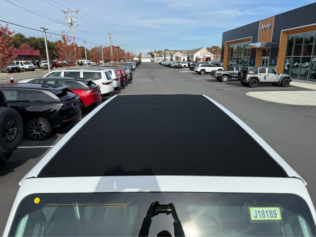 New 2026 Jeep Wrangler 4-DOOR WILLYS Sport Utility