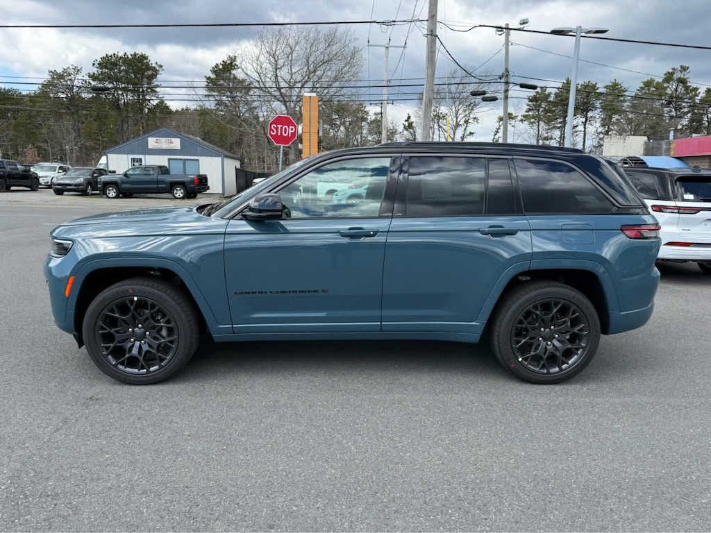 New 2026 Jeep Grand Cherokee SUMMIT 4X4 Sport Utility