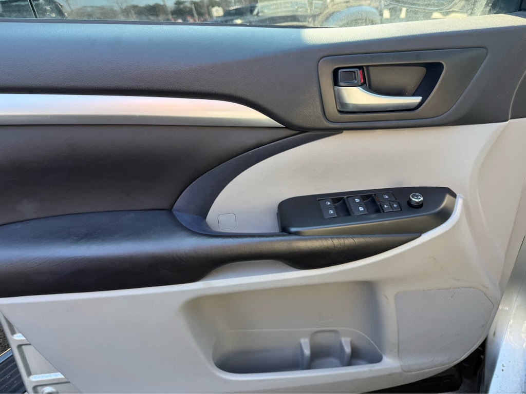 Used 2019 Toyota Highlander XLE SUV