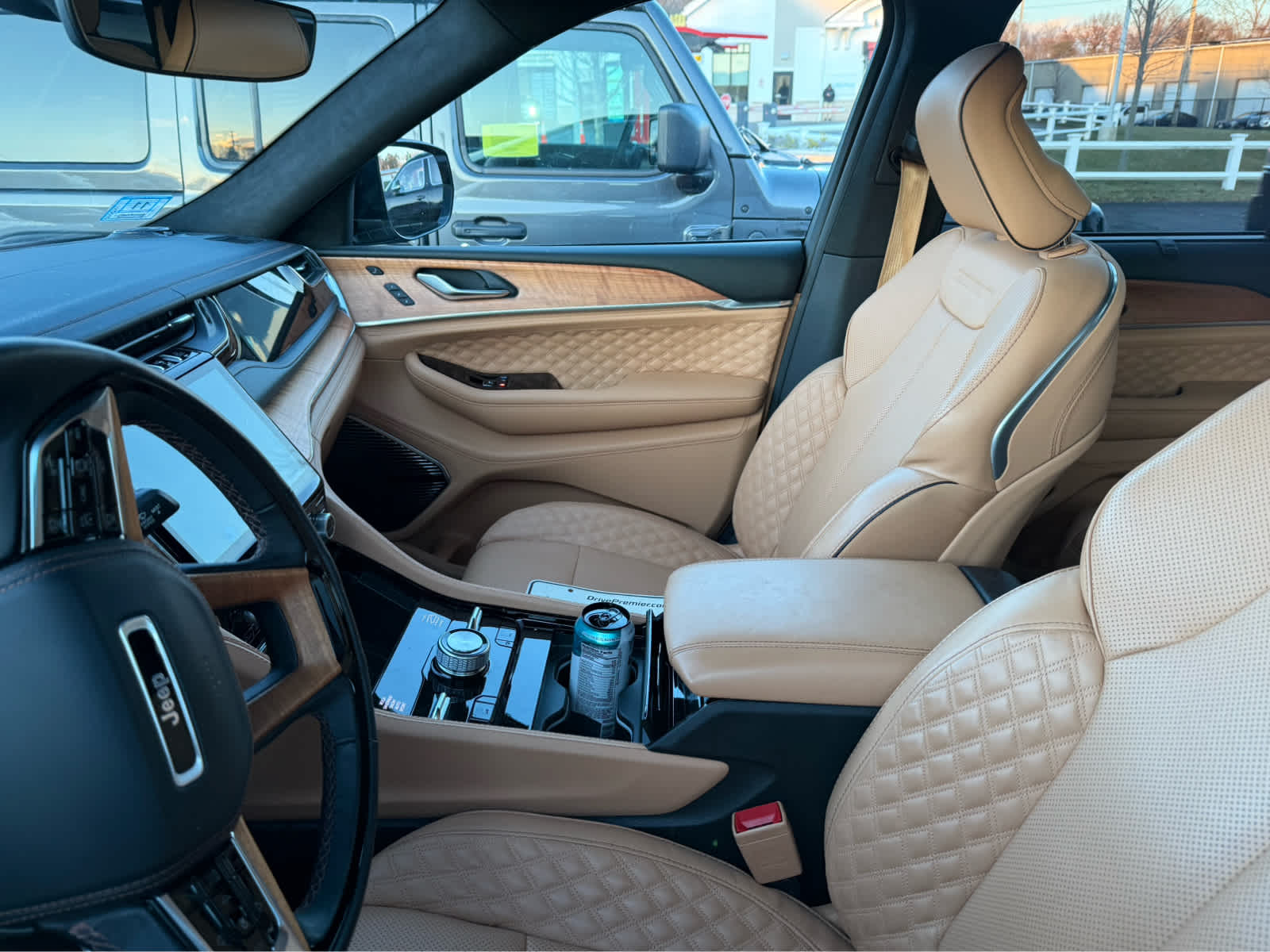 2023 Jeep Cherokee Summit Reserve 4xe photo 4