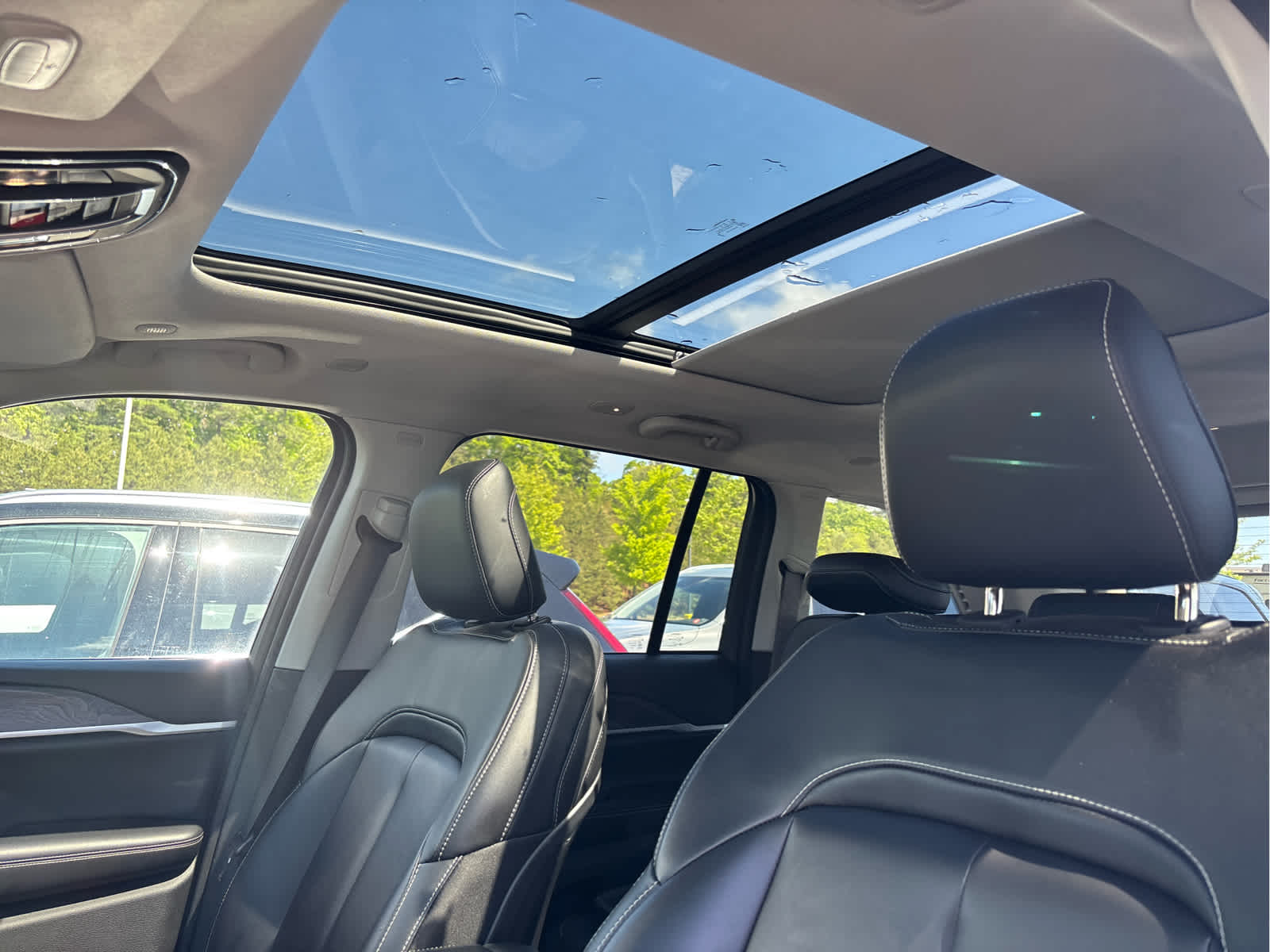 2023 Jeep Cherokee 4xe Base photo 2