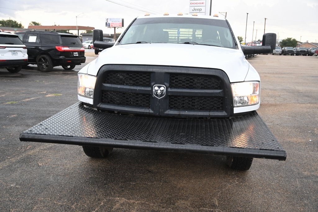 2017 Ram 3500 Tradesman SLT Laramie photo 2