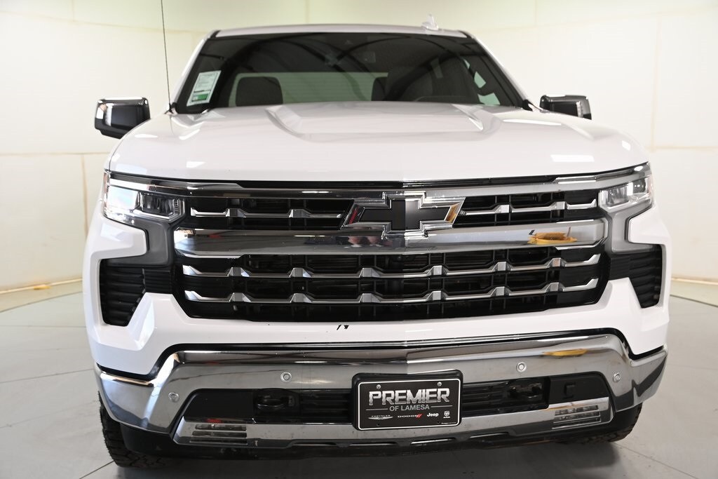 2024 Chevrolet Silverado 1500 LTZ photo 3
