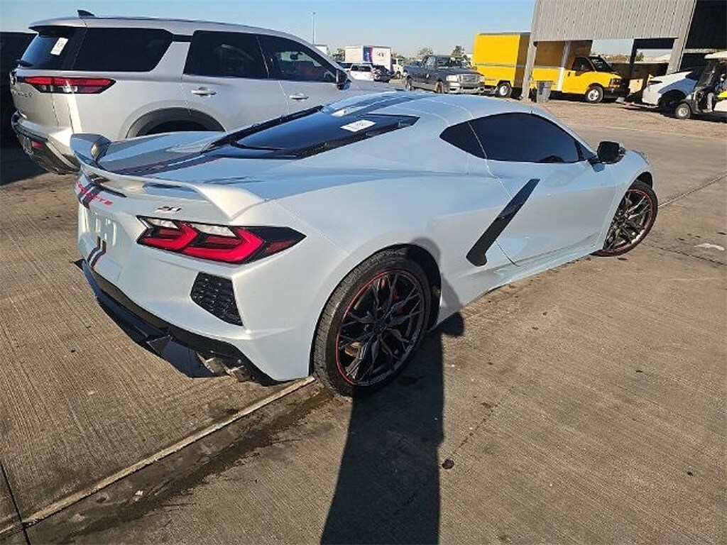 2023 Chevrolet Corvette Stingray 3LT photo 2