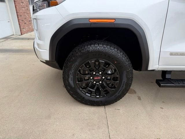 2026 GMC Canyon Elevation - Photo 13