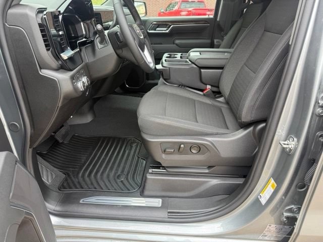 2026 GMC Sierra 1500 SLE - Photo 15