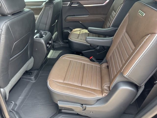 2026 GMC Acadia Denali Ultimate - Photo 18