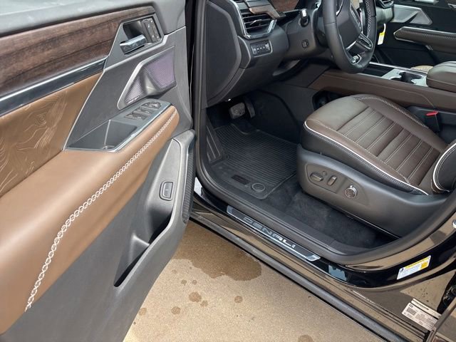 2026 GMC Acadia Denali Ultimate - Photo 13