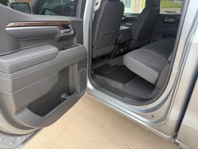 2026 GMC Sierra 1500 SLE - Photo 18