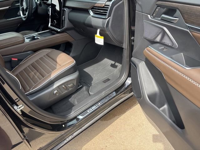2026 GMC Acadia Denali Ultimate - Photo 22