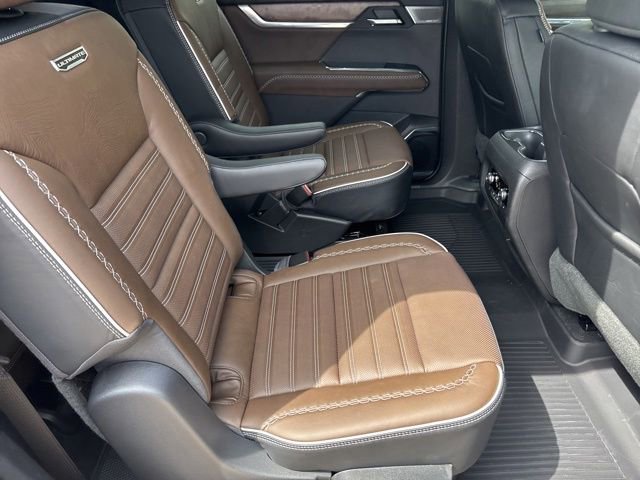 2026 GMC Acadia Denali Ultimate - Photo 21