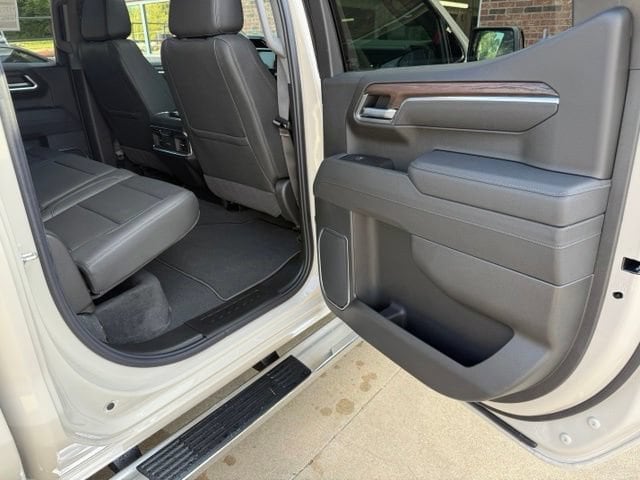 2026 GMC Sierra 1500 SLT - Photo 17