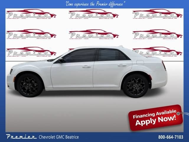 Used 2022 Chrysler 300 Touring with VIN 2C3CCARG7NH177548 for sale in Beatrice, NE