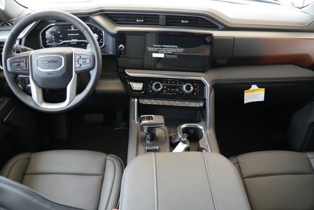 2025 Gmc Sierra 1500 Denali photo 2