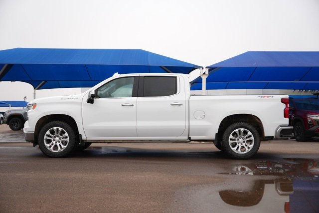 2024 Chevrolet Silverado 1500 LTZ photo 2