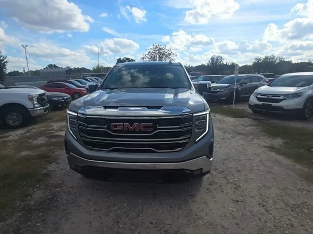 2025 GMC Sierra 1500 SLT's photo