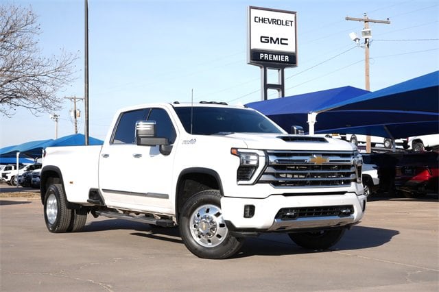 2024 Chevrolet Silverado 3500HD High Country's photo