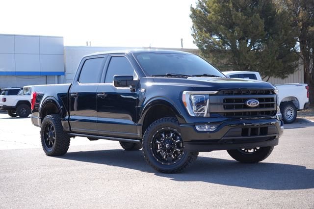 2023 Ford F-150 Lariat 4x4 SuperCrew 145 in's photo