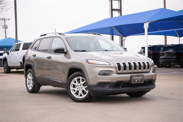 2016 Jeep Cherokee Sport's photo