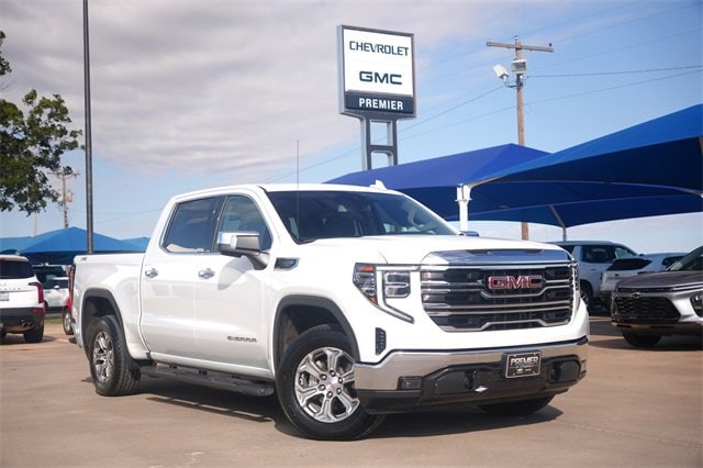 2023 GMC Sierra 1500 SLT's photo