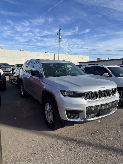 2023 Jeep Grand Cherokee L Laredo's photo