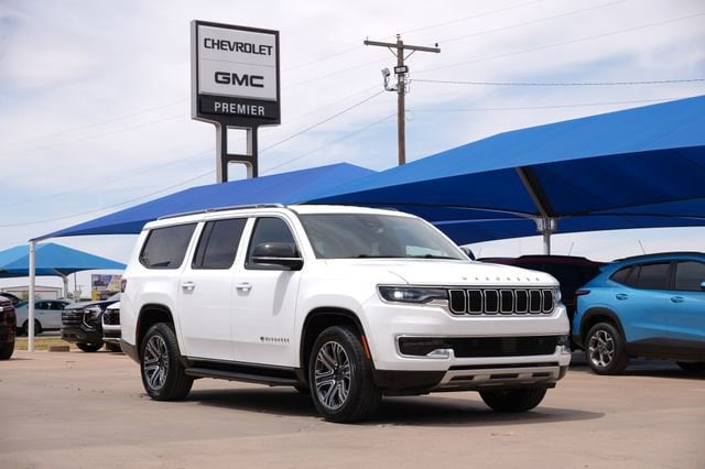 2024 Jeep Wagoneer L's photo