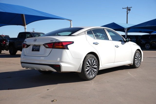 2024 Nissan Altima 2.5 SV photo 2