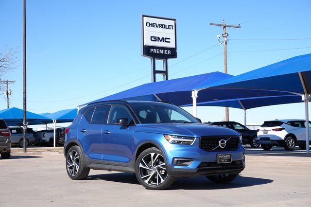 2021 Volvo XC40 R-Design