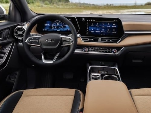 2025 Chevrolet Equinox front seating area and dash