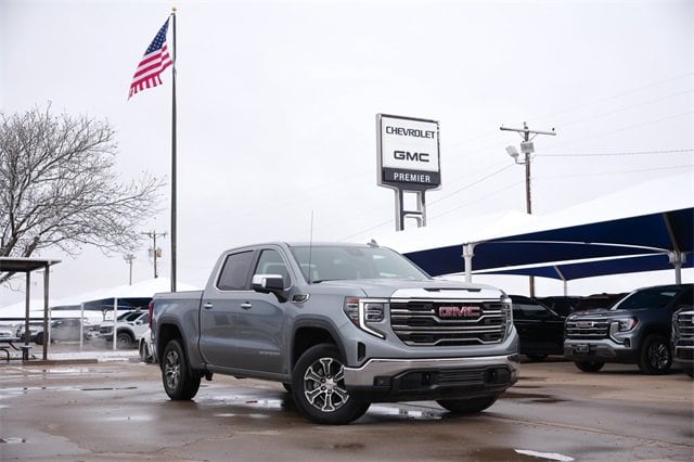 2025 GMC Sierra 1500 SLT's photo