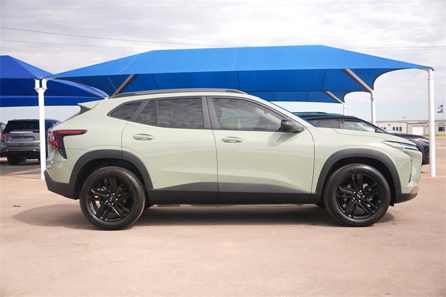 2026 Chevrolet Trax ACTIV photo 2