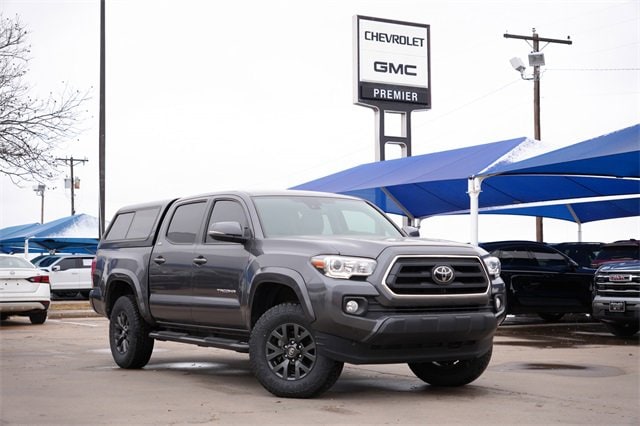 2023 Toyota Tacoma SR5's photo