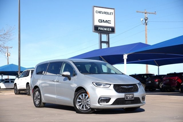 2023 Chrysler Pacifica Hybrid Touring L