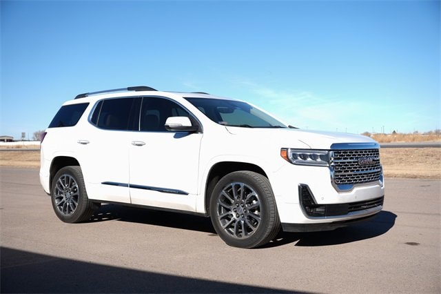 2022 GMC Acadia Denali's photo