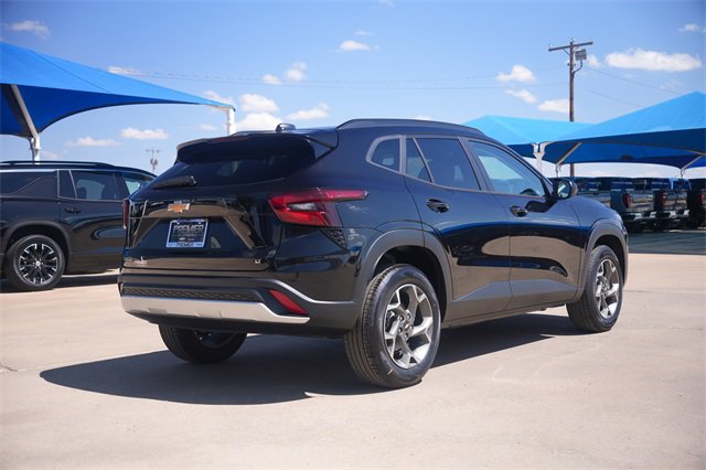 2026 Chevrolet Trax LT photo 4