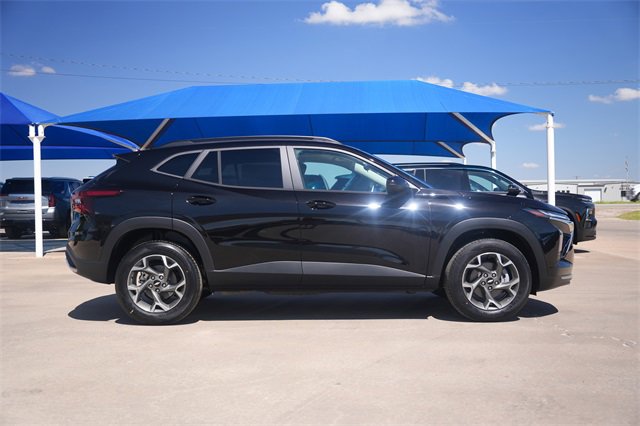 2026 Chevrolet Trax LT photo 3