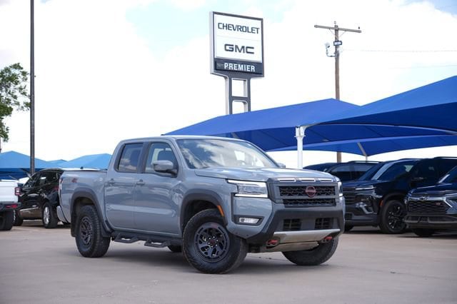 2025 Nissan Frontier PRO-4X Crew Cab 4X4's photo