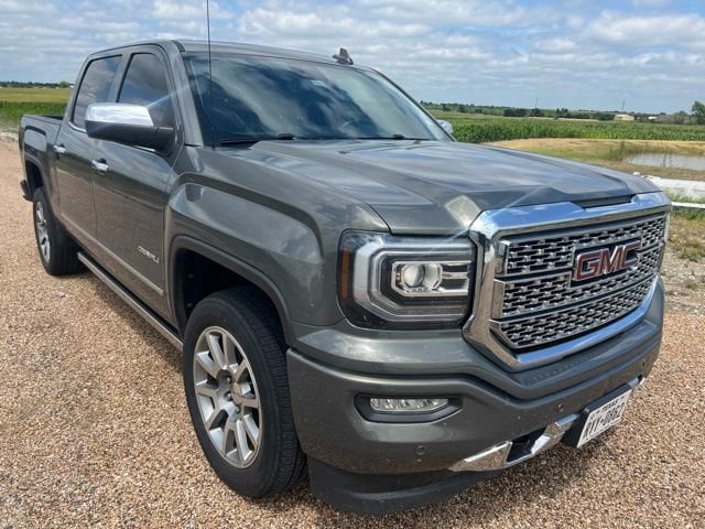2018 GMC Sierra 4WD Crew Cab Short Box's photo