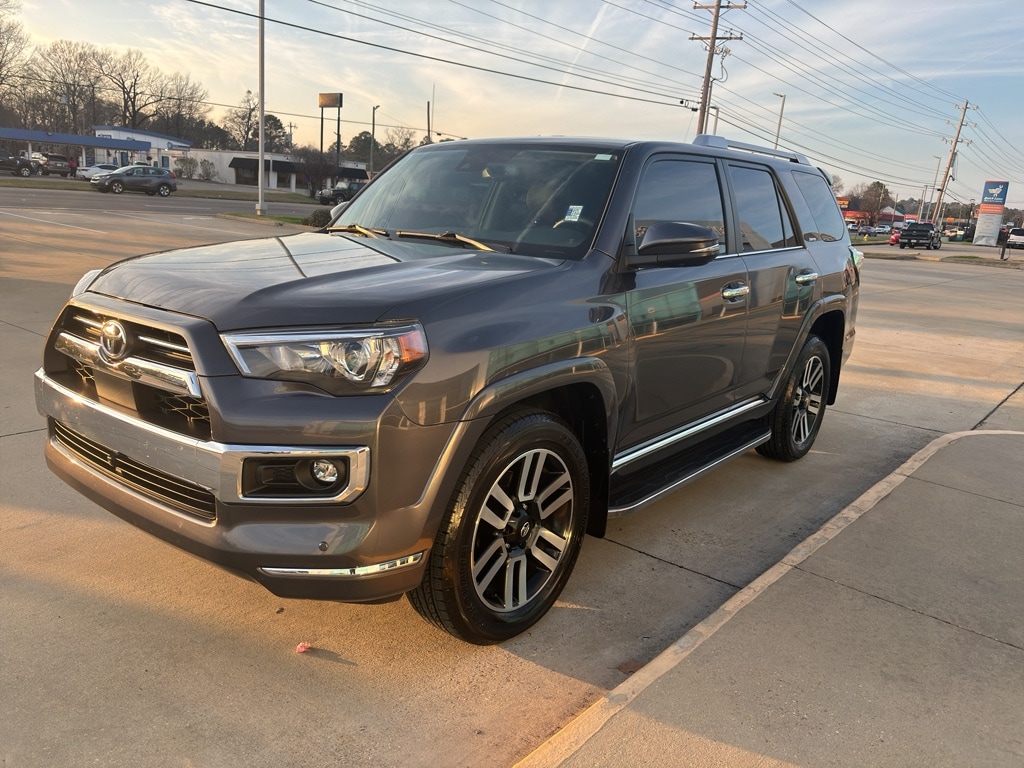 2022 Toyota 4Runner Limited's photo