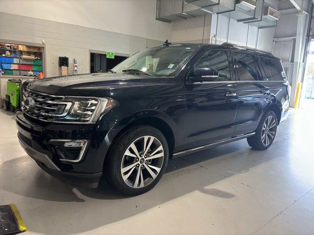 2021 Ford Expedition Limited's photo