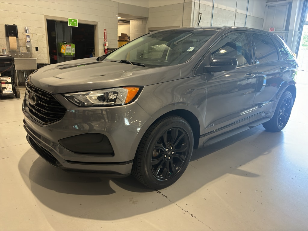 2022 Ford Edge SE AWD's photo