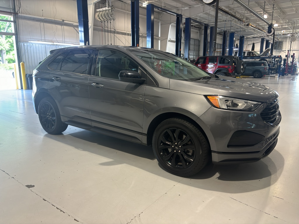 Certified 2022 Ford Edge SE SUV