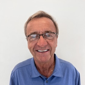 Staff member John Murphy from ID_396df6239d23