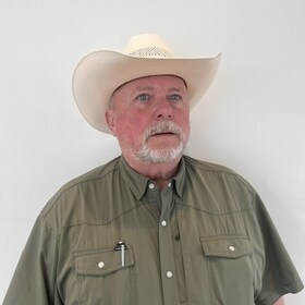 Staff member Cecil Hill from ID_4e8e6a674ce7
