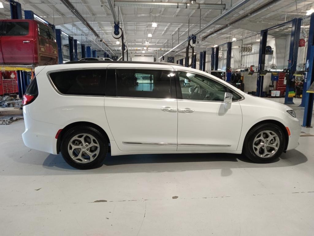 Used 2022 Chrysler Pacifica For Sale Columbus MS VIN 2C4RC1GGXNR153179